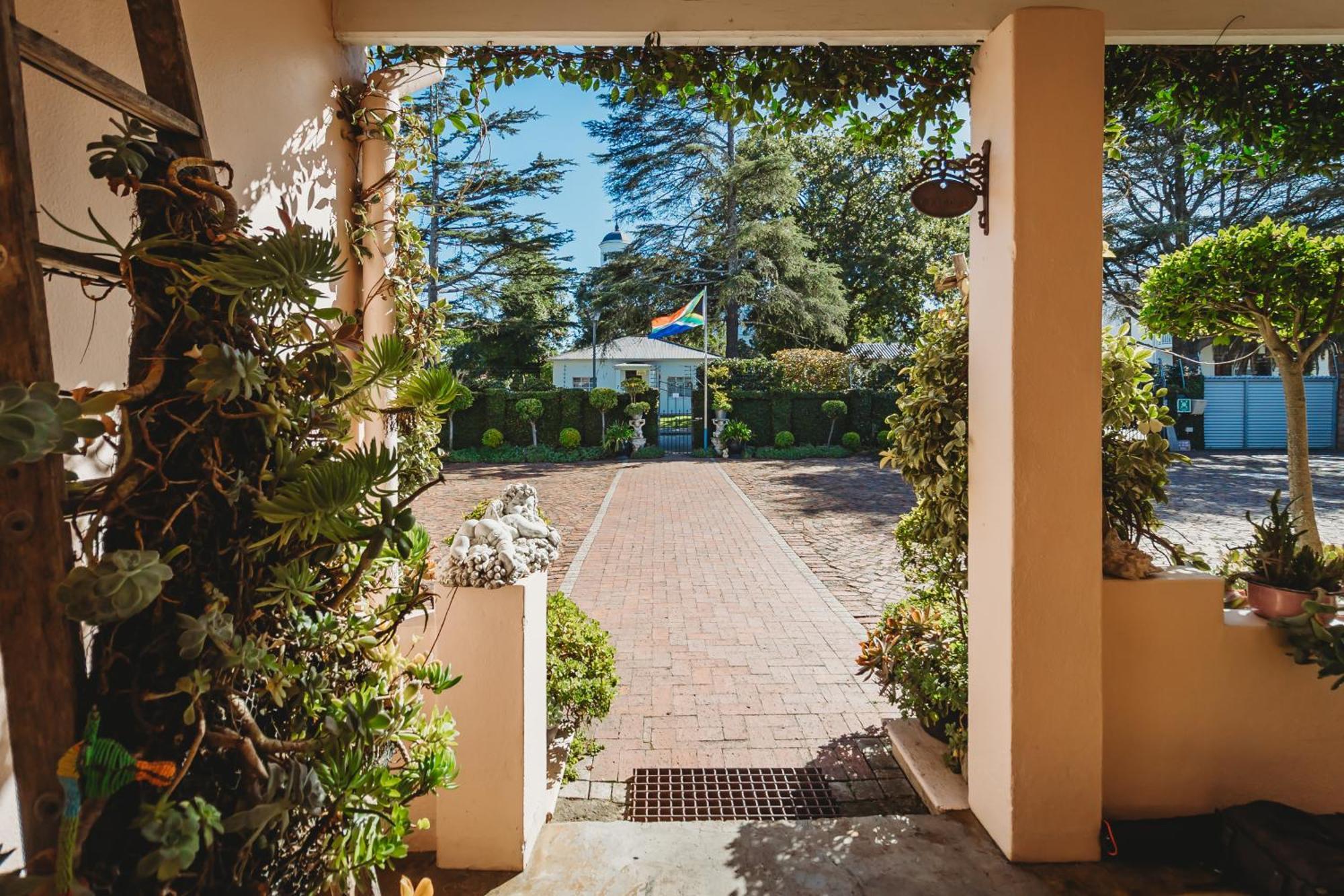 Acorn Guest House George Exterior photo